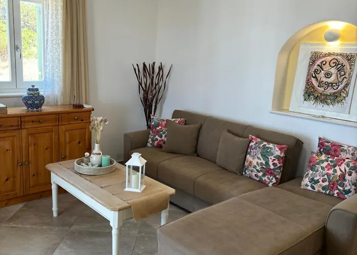 Yero Grivas Relaxing House-Amazing Sea View